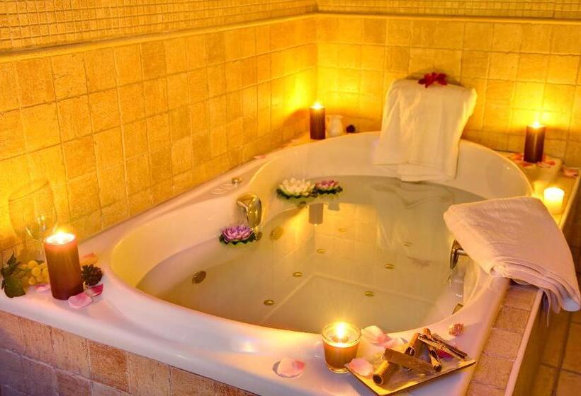 בית מלון כפרי Garden Playanatural - Adults Only