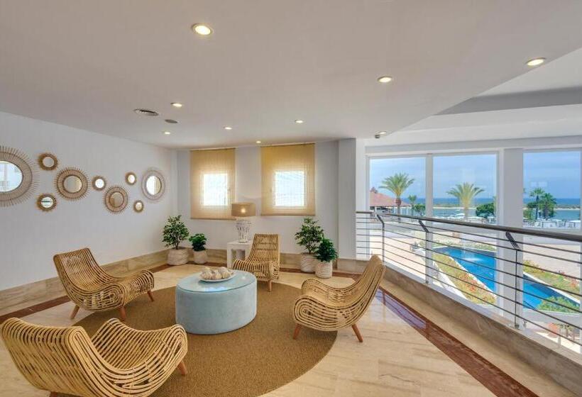 בית מלון כפרי Garden Playanatural - Adults Only