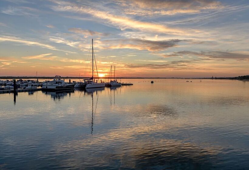 בית מלון כפרי Garden Playanatural - Adults Only