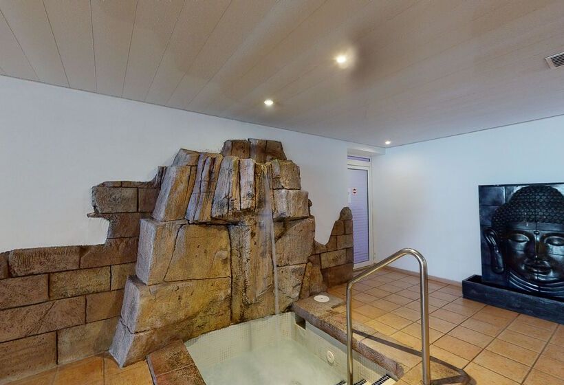 בית מלון כפרי Garden Playanatural - Adults Only