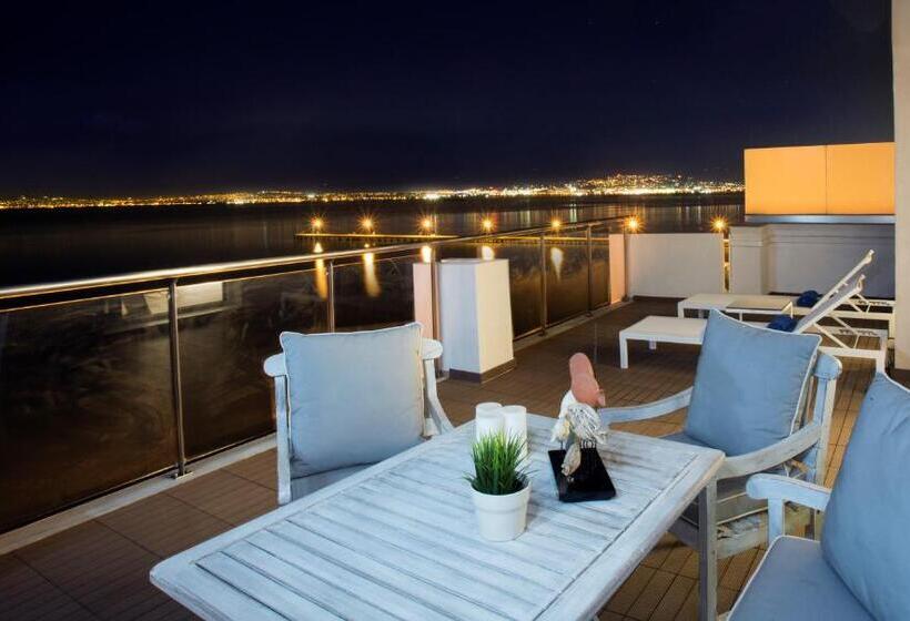 فندق Golden Star City Resort