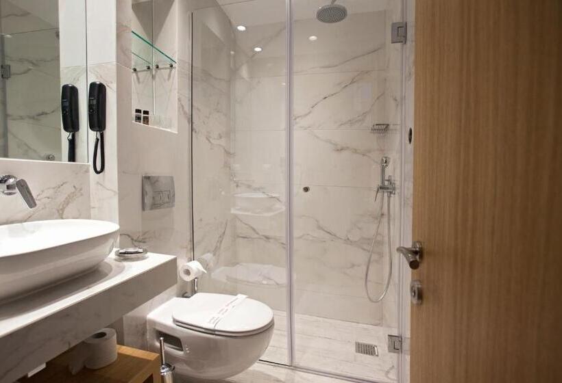 فندق Golden Star City Resort