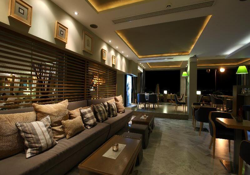 فندق Golden Star City Resort