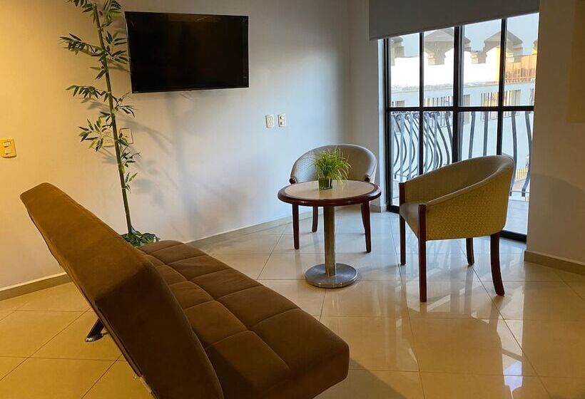 Отель Grand Royal Tampico