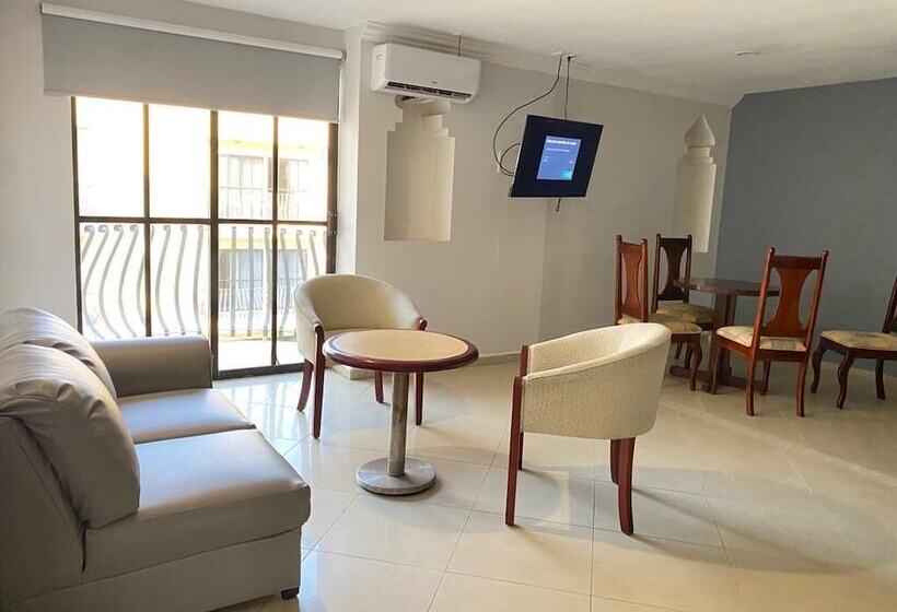 Отель Grand Royal Tampico