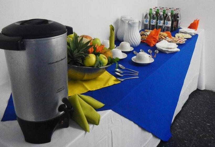 Hi Hotel Impala Queretaro