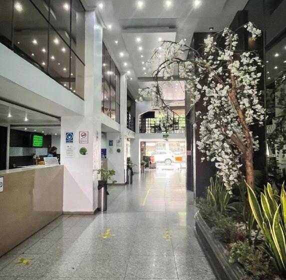 Hi Hotel Impala Queretaro