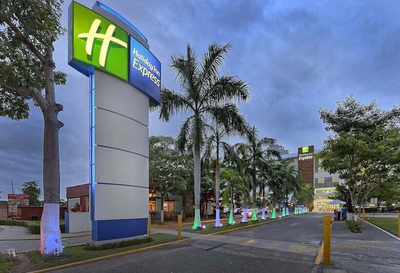 ホテル Holiday Inn Express Villahermosa, An Ihg