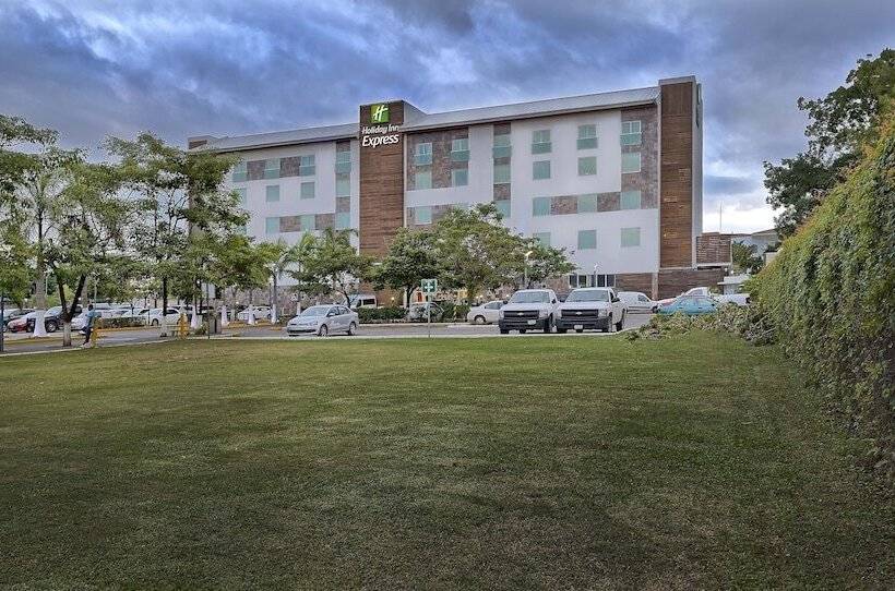 ホテル Holiday Inn Express Villahermosa, An Ihg