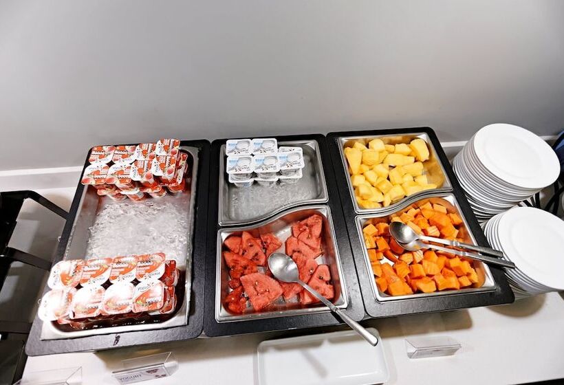 ホテル Holiday Inn Express Villahermosa, An Ihg