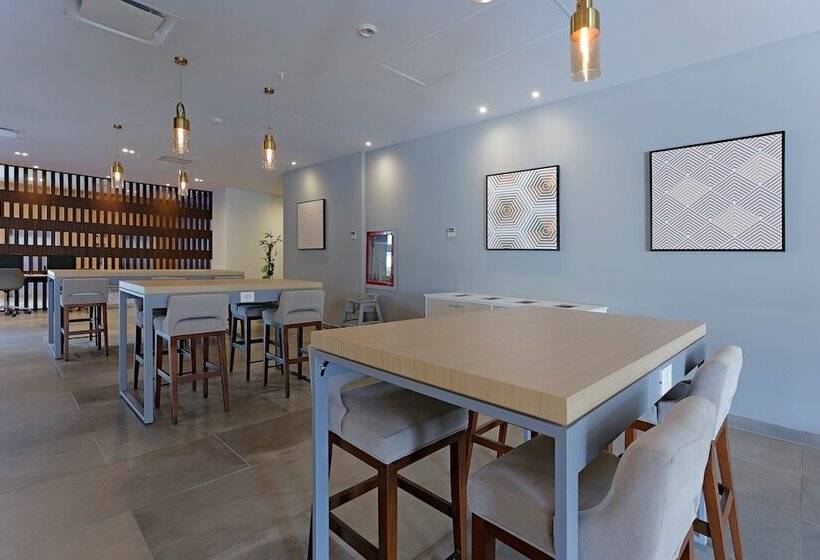 ホテル Holiday Inn Express Villahermosa, An Ihg