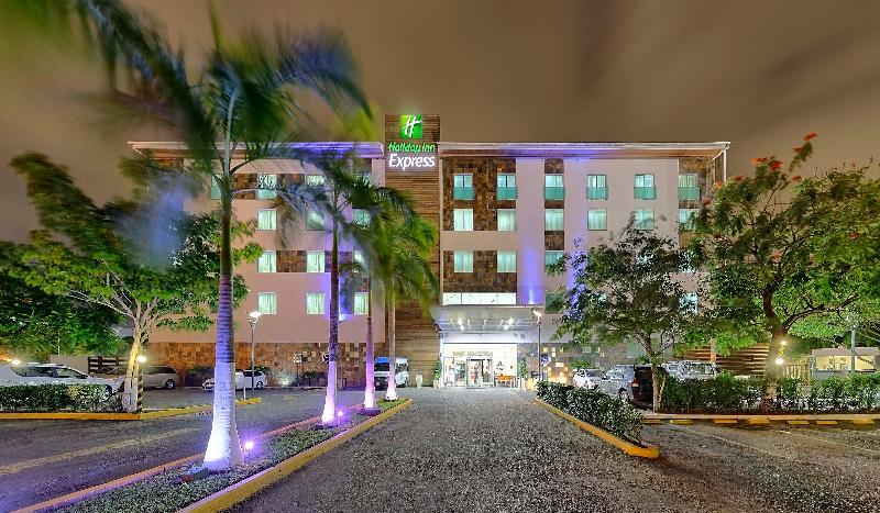 ホテル Holiday Inn Express Villahermosa, An Ihg