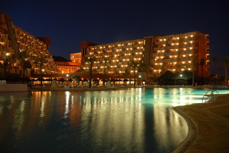 Отель Holiday Premium Resort