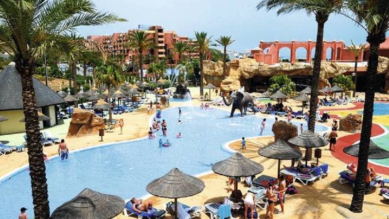 هتل Holiday Premium Resort