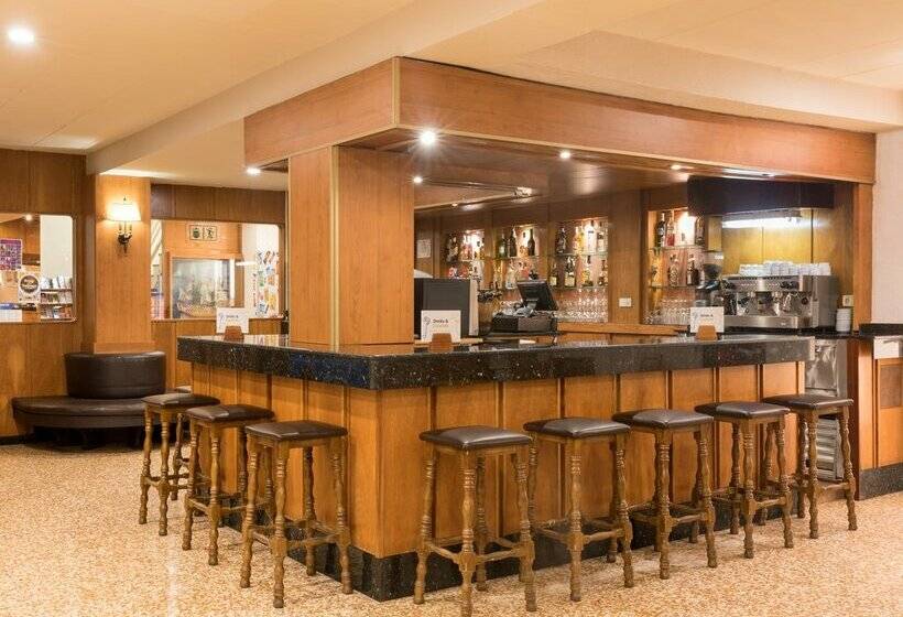 ホテル htop Alexis