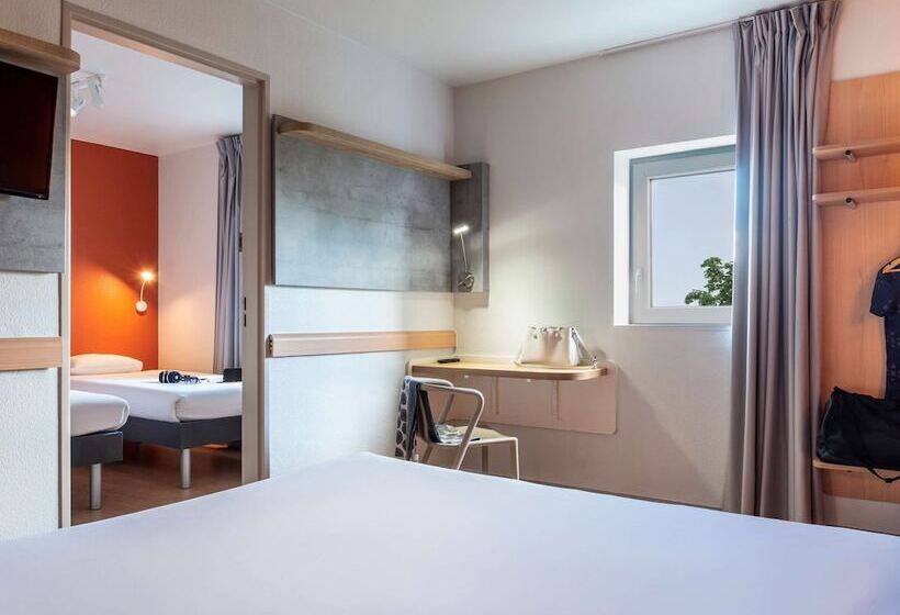 בית מלון כפרי Ibis Budget Grigny Centre