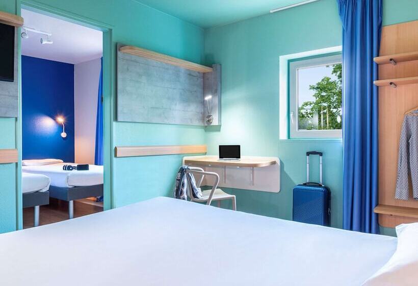 בית מלון כפרי Ibis Budget Grigny Centre