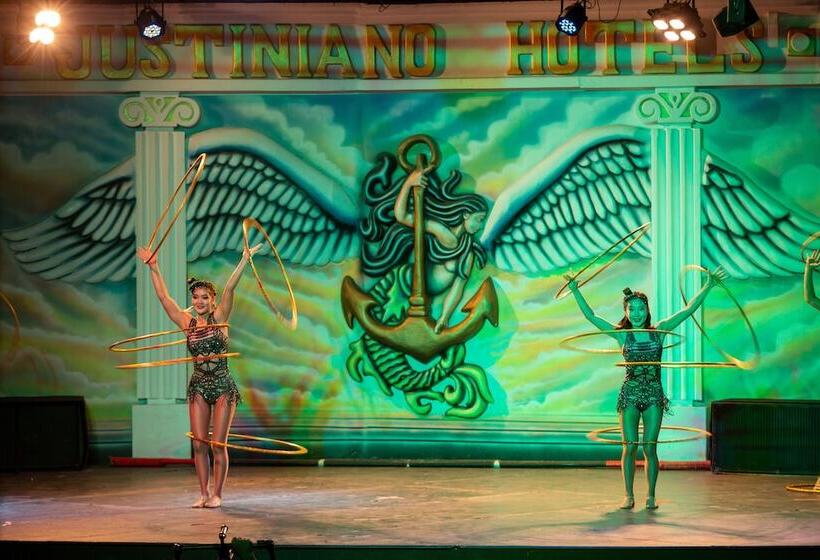 ホテル Justiniano Club Alanya