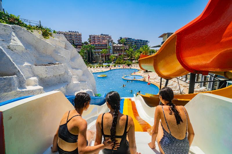 酒店 Larina Resort & Spa