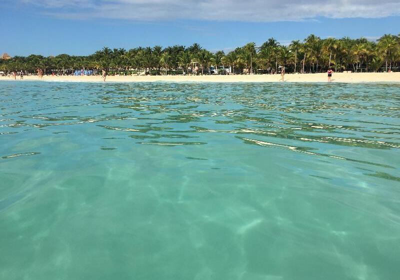 ホテル Las Golondrinas