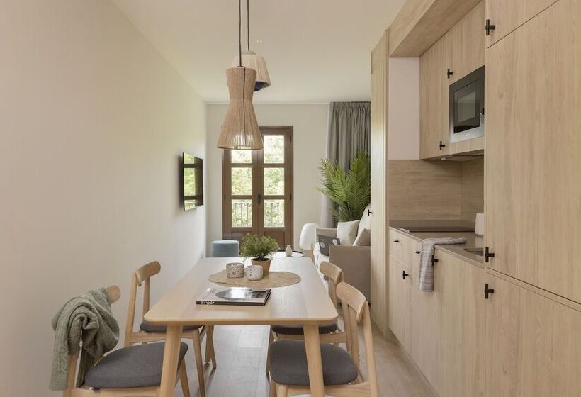 Отель Líbere Barcelona Sant Antoni