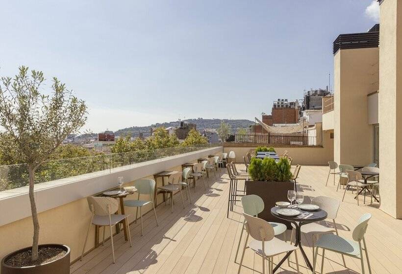 Отель Líbere Barcelona Sant Antoni