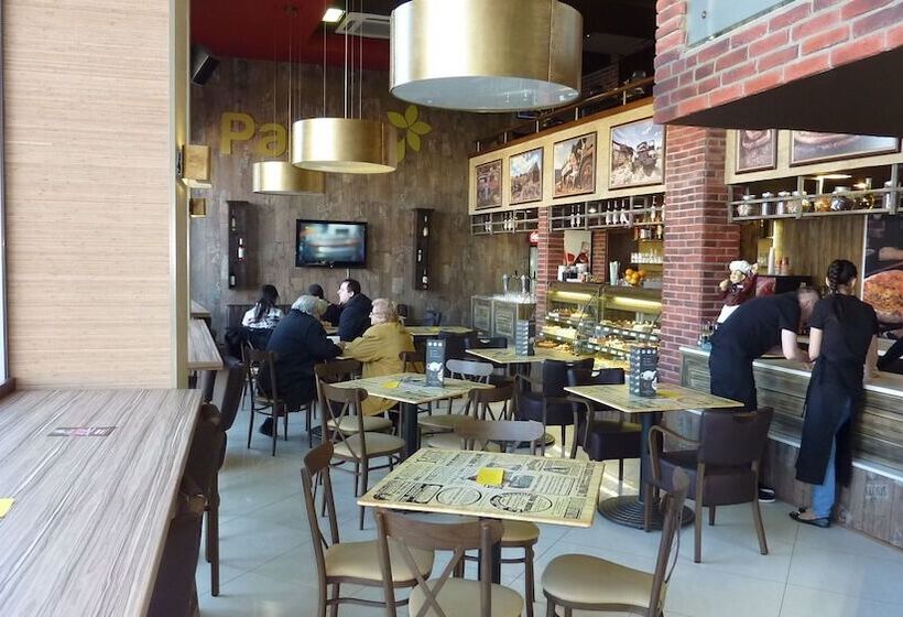 בית מלון כפרי Lion Sofia