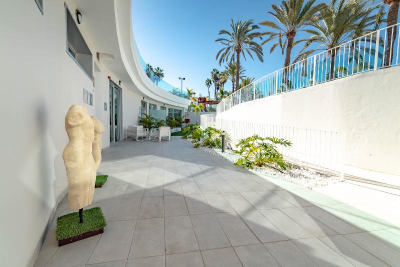 ホテル Livvo Dunagolf Suites