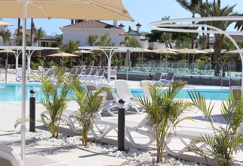 ホテル Livvo Dunagolf Suites