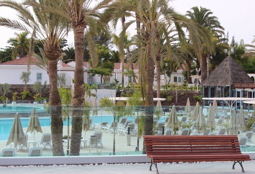 ホテル Livvo Dunagolf Suites