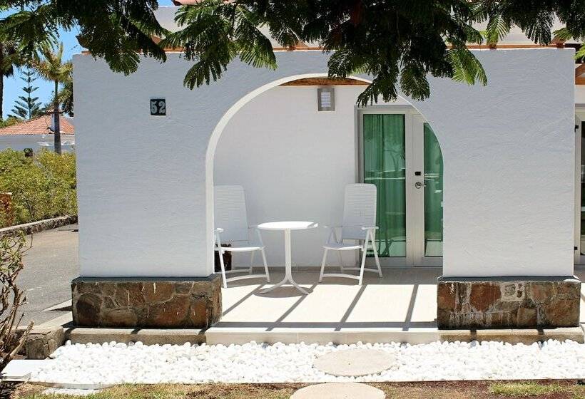 ホテル Livvo Dunagolf Suites