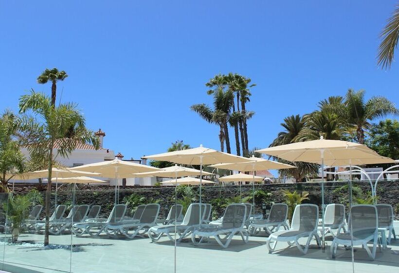 ホテル Livvo Dunagolf Suites