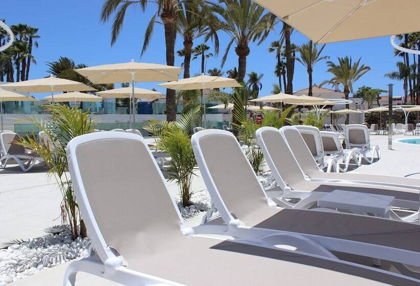 ホテル Livvo Dunagolf Suites