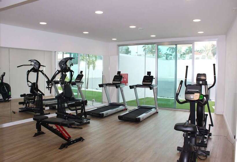 ホテル Livvo Dunagolf Suites