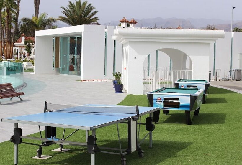 ホテル Livvo Dunagolf Suites