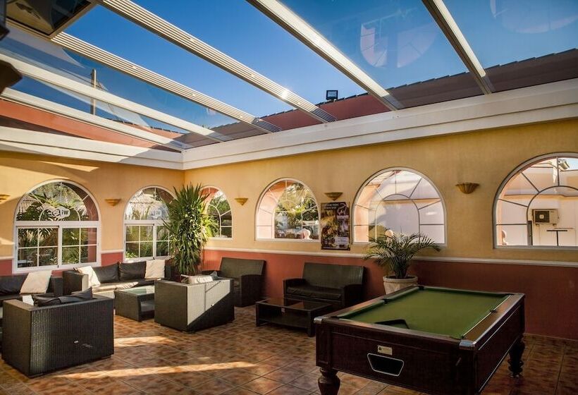 בית מלון כפרי Los Arcos