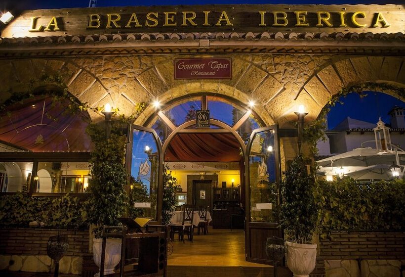 בית מלון כפרי Los Arcos