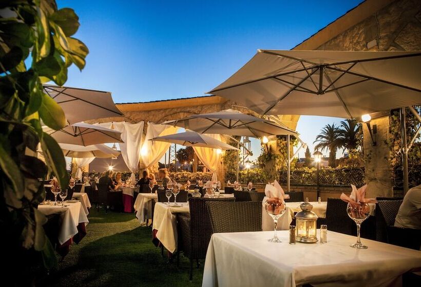 בית מלון כפרי Los Arcos