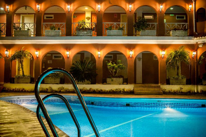 בית מלון כפרי Los Arcos