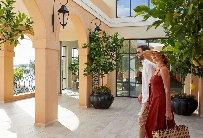 Отель Nido, Mar Bella Collection