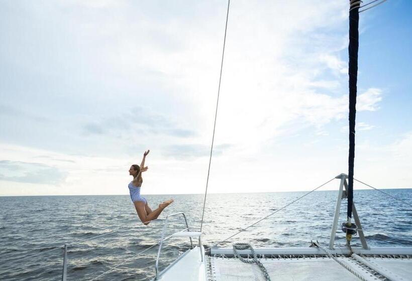 Отель Margaritaville Island Reserve Riviera Cancún A Karisma - All Inclusive Experience For All