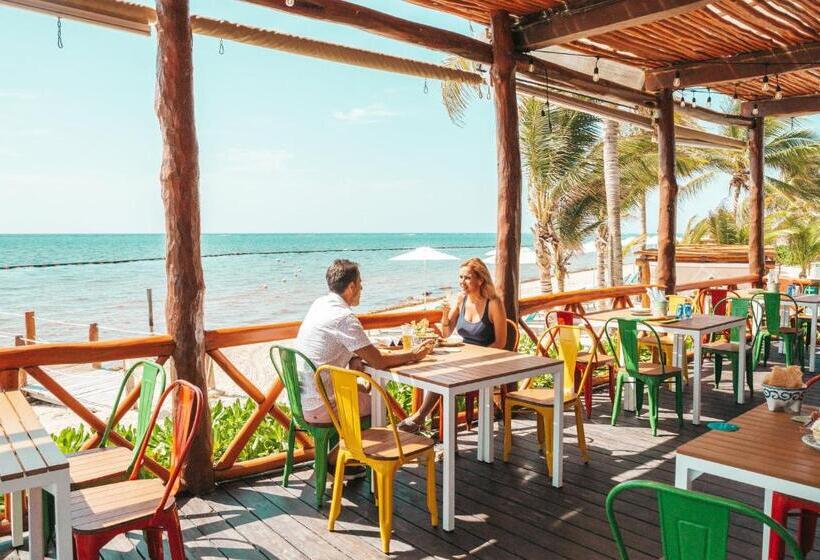 Отель Margaritaville Island Reserve Riviera Cancún A Karisma - All Inclusive Experience For All