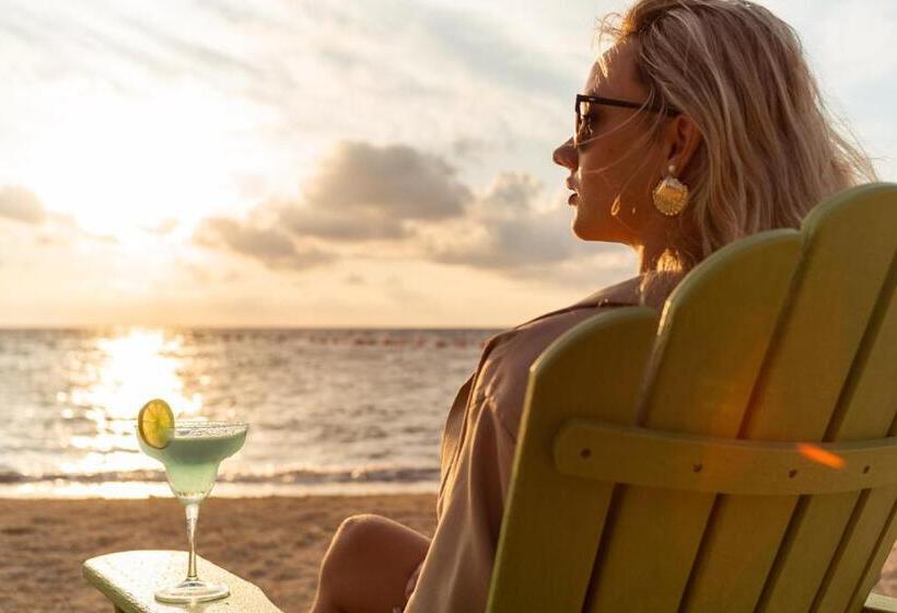 Отель Margaritaville Island Reserve Riviera Cancún A Karisma - All Inclusive Experience For All