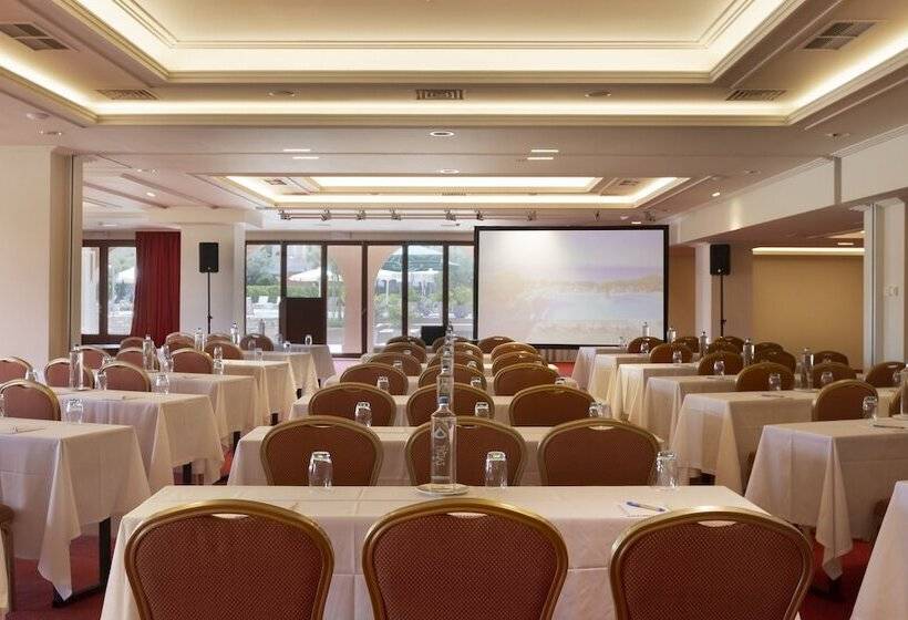 هتل Negroponte Resort Eretria