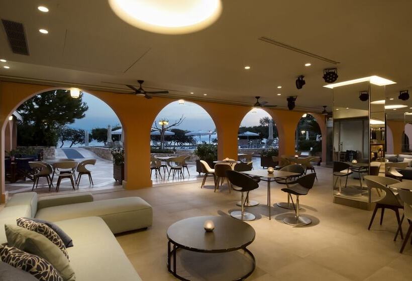 ホテル Negroponte Resort Eretria