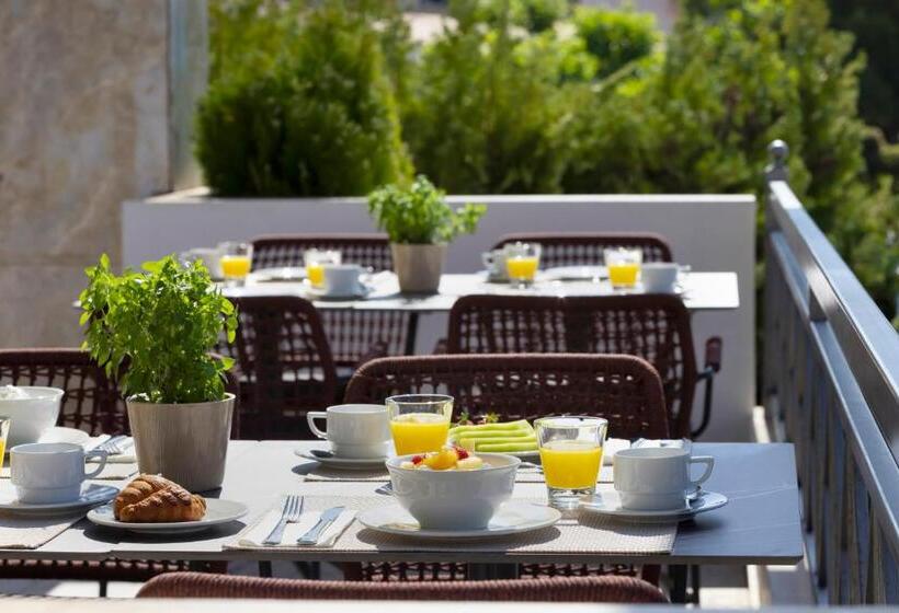 هتل Negroponte Resort Eretria