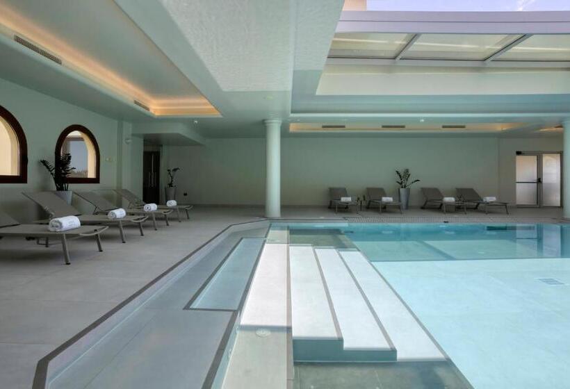 هتل Negroponte Resort Eretria