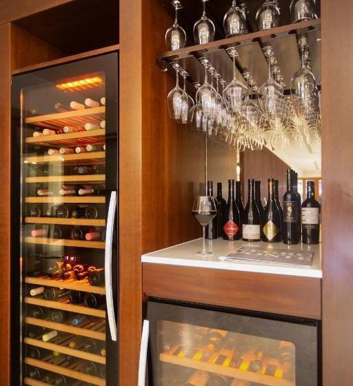 هتل Negroponte Resort Eretria