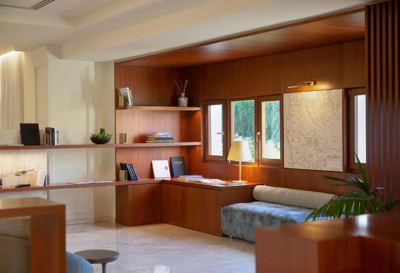 هتل Negroponte Resort Eretria