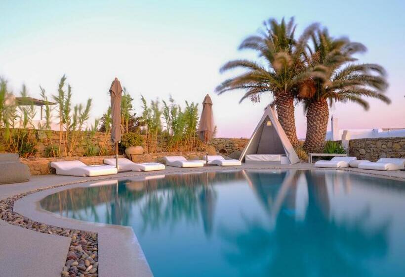 Отель Ostraco Suites